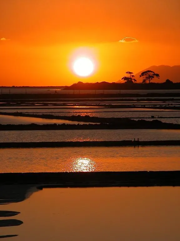Bed and Breakfast Sunrise Stagnone - Sicily Sea Marsala 0*,  Italien