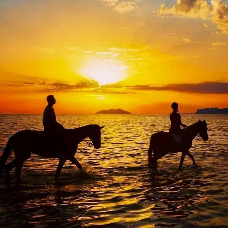 Sunrise Stagnone - Sicily Sea Bed & Breakfast Marsala Italy